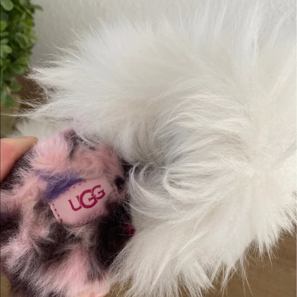 Girls UGGs shoes size 12 - Picture 3 of 5